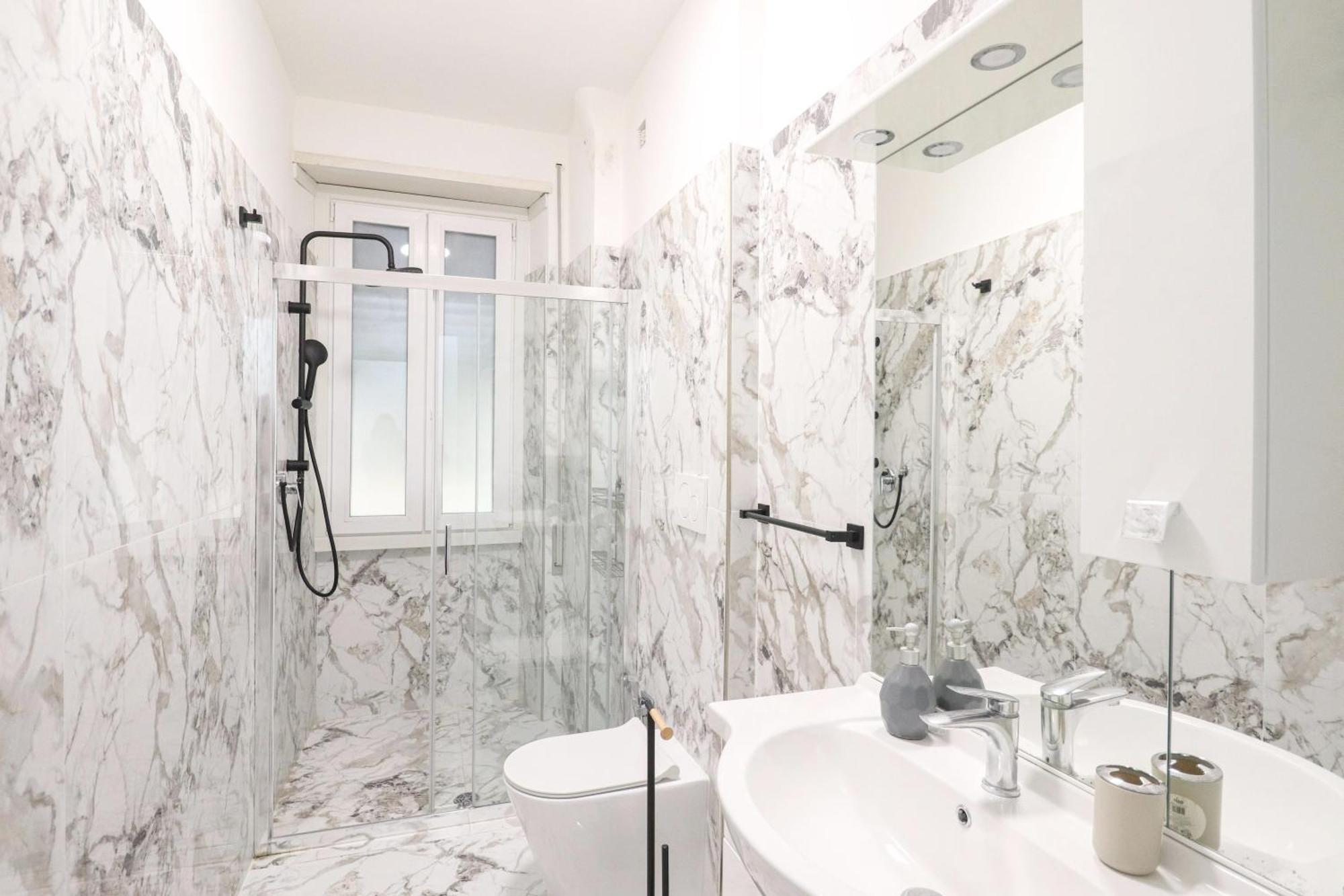 Appartamento Elegant Chic - Center 10 Min, Ac, Wifi, Metro 1min